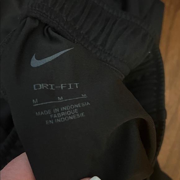 Nike Dri-Fit Training Pants - Picture 3 of 3